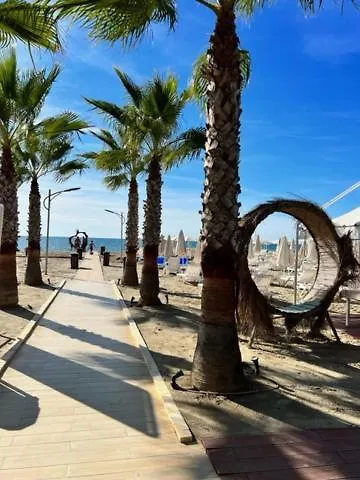 Fafa Deluxe Apartamento Golem (Tirana)